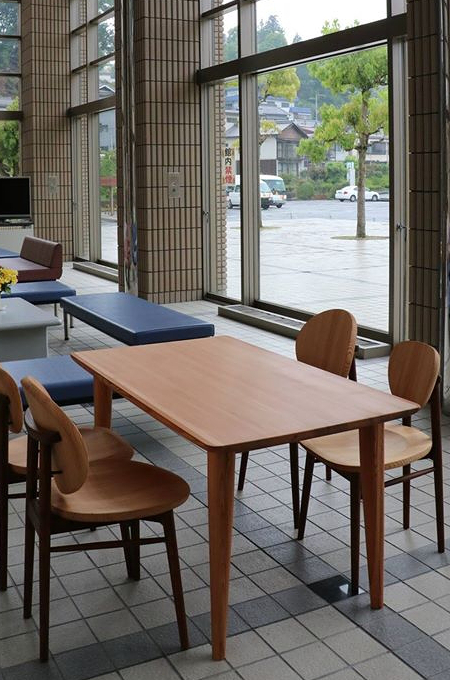 cafe' Chair & table
